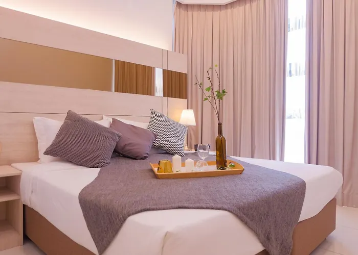 Bukit Bintang 3 Bedroom Suite With Netflix Robertson